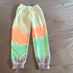 i am selling tie dye sweatpants, size small, brand new